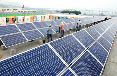 綠色能源進(jìn)校園 沂源縣首個(gè)校園樓頂風(fēng)光互補(bǔ)發(fā)電項(xiàng)目即將投用